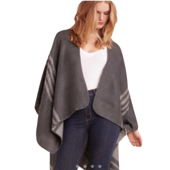 BB Dakota X Fab Fit Fun Reversible Striped Poncho/Wrap - Picture 13 of 16